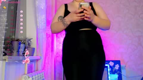 little_raiden online show from February 21, 1:00 pm