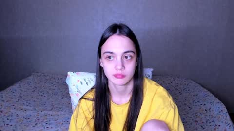 littleashleyy online show from December 19, 6:12 pm