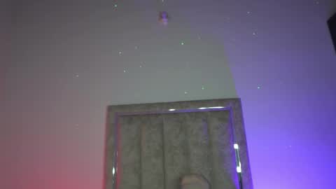 littlee_emma_ online show from March 2, 3:50 am