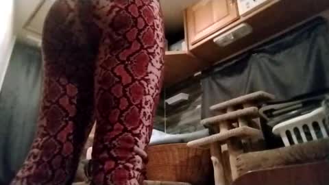 littleleo96 online show from November 4, 6:07 am