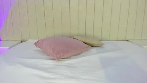 im olivia IG littleolivia01 online show from February 11, 12:58 pm