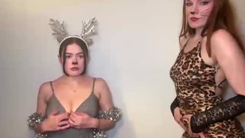 Little Sugar Pea  online show from November 2, 2:37 am