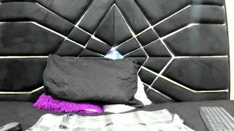 Snapshot of littlesussyy chatting on September 20, 12:14 pm Sussy  online show from September 20, 12:14 pm