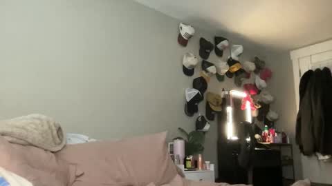 Livvy online show from September 29, 3:17 pm