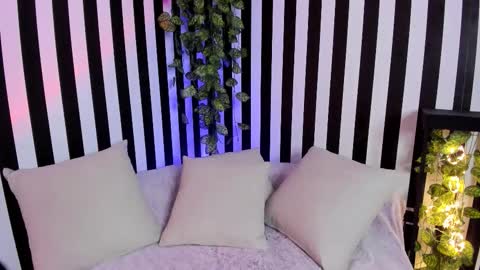 Liz  online show from October 5, 1:10 am