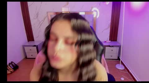lizeth_salazar online show from September 12, 11:28 am