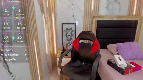        online show from November 14, 7:47 pm