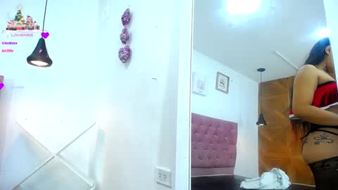 Lizzy hairy pussy online show from December 9, 8:44 pm