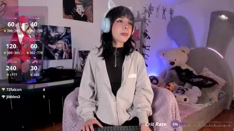 Snapshot of lolaa_bunnyy chatting on October 21, 2:04 am Lola Bunny online show from October 21, 2:04 am