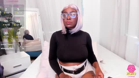 lola online show from September 20, 2:37 pm