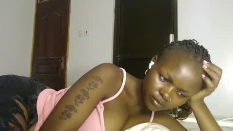 Snapshot of lolamia7 chatting on March 9, 3:05 pm lolamia7 online show from March 9, 3:05 pm