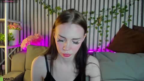 Lola online show from February 12, 9:44 am