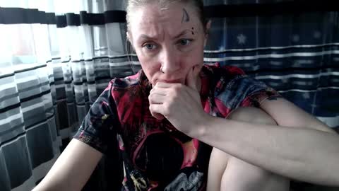 Lisa online show from November 21, 8:16 am