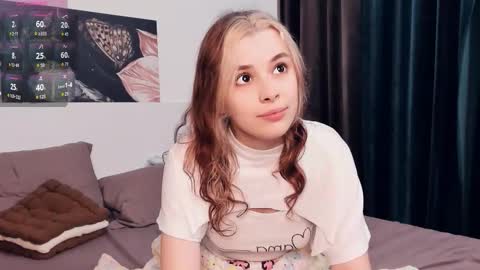 Lona online show from October 3, 7:52 pm