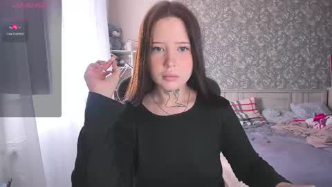 lona online show from September 28, 11:04 am