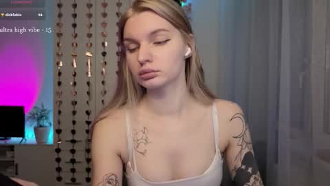 Luna online show from February 10, 2:42 pm