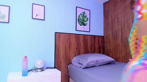 lorena online show from December 3, 12:05 pm