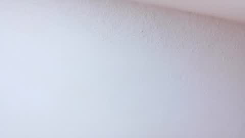 loreanis online show from February 19, 10:30 pm