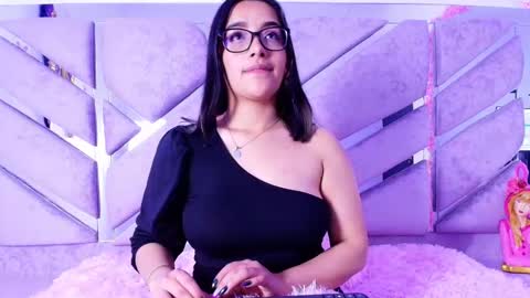  Lorein  online show from October 9, 8:46 pm