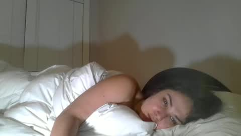 lorenlovely online show from November 26, 4:24 am