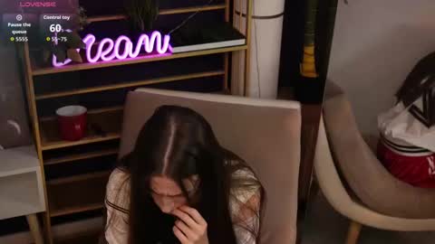 Ivy online show from September 18, 6:06 pm