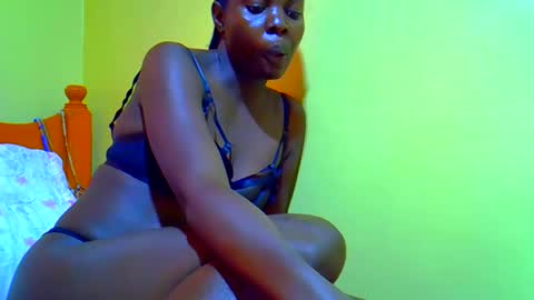 lorr982567 online show from February 19, 10:15 am