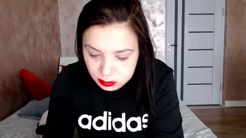 LorraGrey online show from February 2, 7:07 am