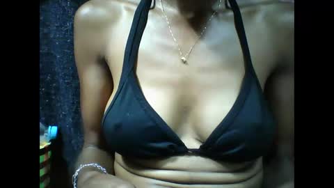 lovaelisa online show from February 1, 4:11 am