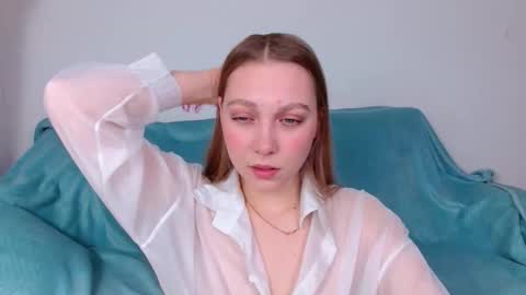 love bella  online show from February 12, 12:23 am