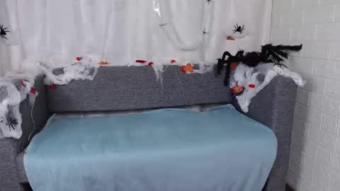 love bella  online show from October 27, 12:39 am