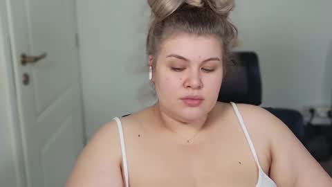 Ally online show from October 15, 8:06 am