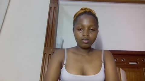 lovelbrownie online show from January 5, 6:22 pm