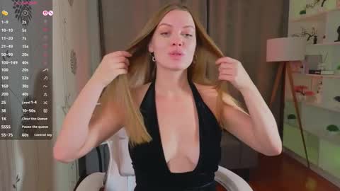 Laura online show from October 4, 11:38 am