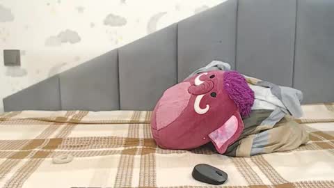 lovellykitty online show from November 14, 7:52 am