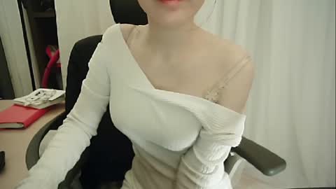 Snapshot of lovely_dana chatting on March 9, 3:38 pm DANA KIM online show from March 9, 3:38 pm