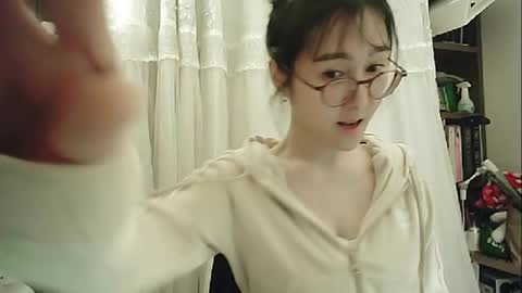 Snapshot of lovely_dana chatting on January 3, 4:37 pm DANA KIM online show from January 3, 4:37 pm