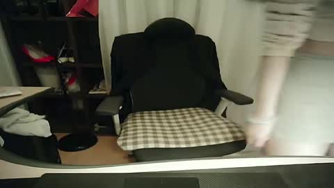 Snapshot of lovely_dana chatting on October 22, 4:34 pm DANA KIM online show from October 22, 4:34 pm