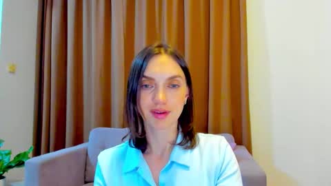 Snapshot of lovelyeemia chatting on October 22, 10:42 am Mia online show from October 22, 10:42 am