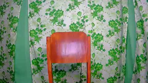 lovemae352295 online show from December 28, 5:02 am