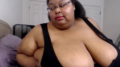 Alyson online show from February 25, 1:26 am