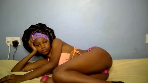 lovly_lastborn online show from February 28, 6:29 pm