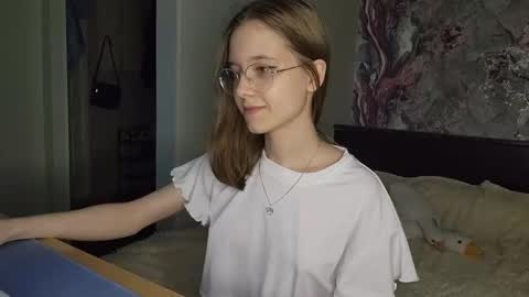 Karmell online show from March 10, 2:26 pm