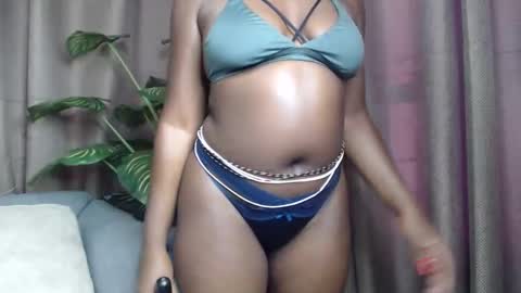 loyalcutie online show from February 24, 4:36 am