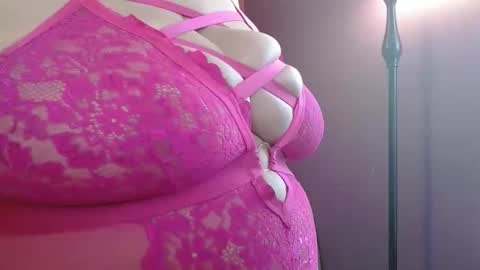 Ariel online show from December 4, 2:41 pm