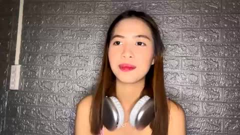 luannaescorza online show from February 3, 3:26 am