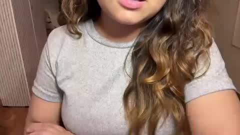 Snapshot of lubna_07 chatting on December 27, 5:37 pm slow poison online show from December 27, 5:37 pm