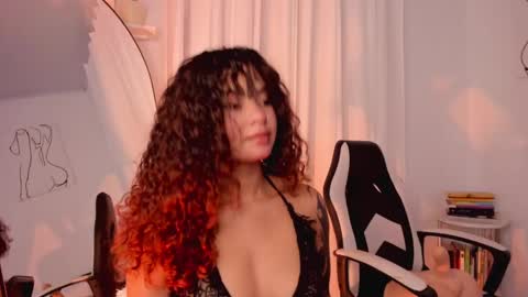 Lucia online show from February 7, 5:52 am