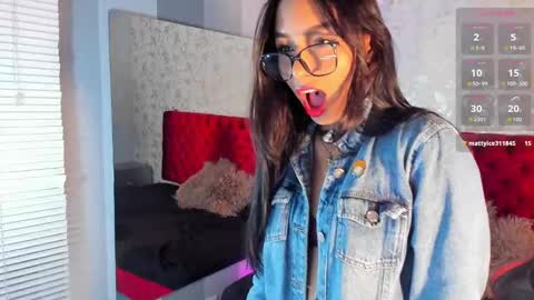 L U C I A online show from September 22, 2:59 pm