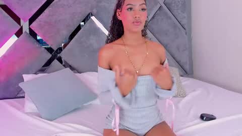 Lucia Gray online show from December 21, 12:04 am