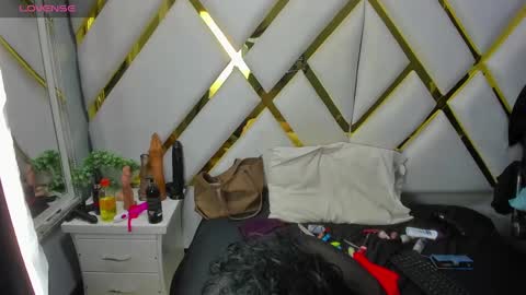 Luci online show from March 10, 8:56 pm